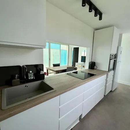 Superbe Avec Parking Gratuit Apartment